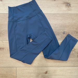 P’tula Julianne Athletic Leggings Grey Super Soft in Size M